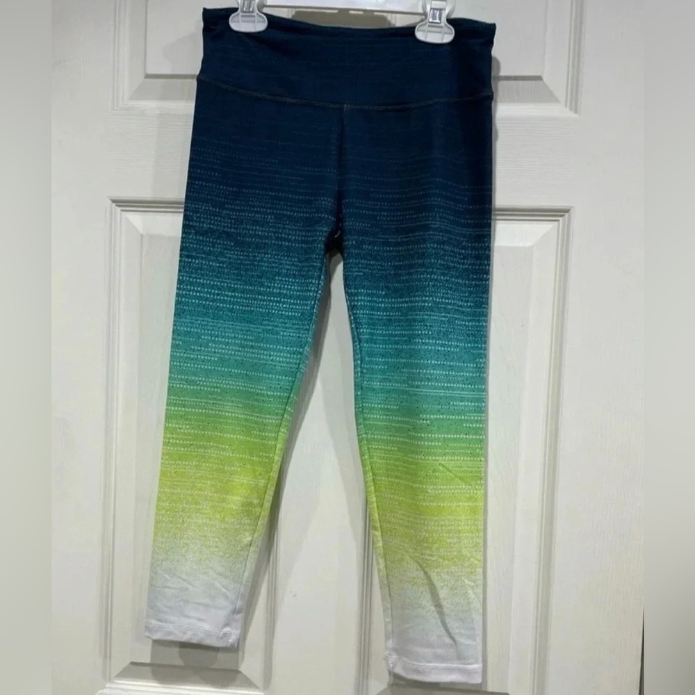 SO Women’s Small Perfectly Soft Yoga Capri White Yellow Blue Ombré Leggings GUC